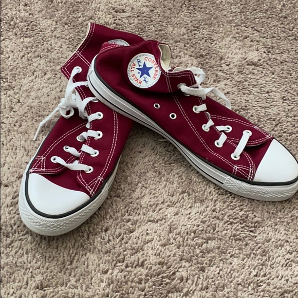 maroon converse mens